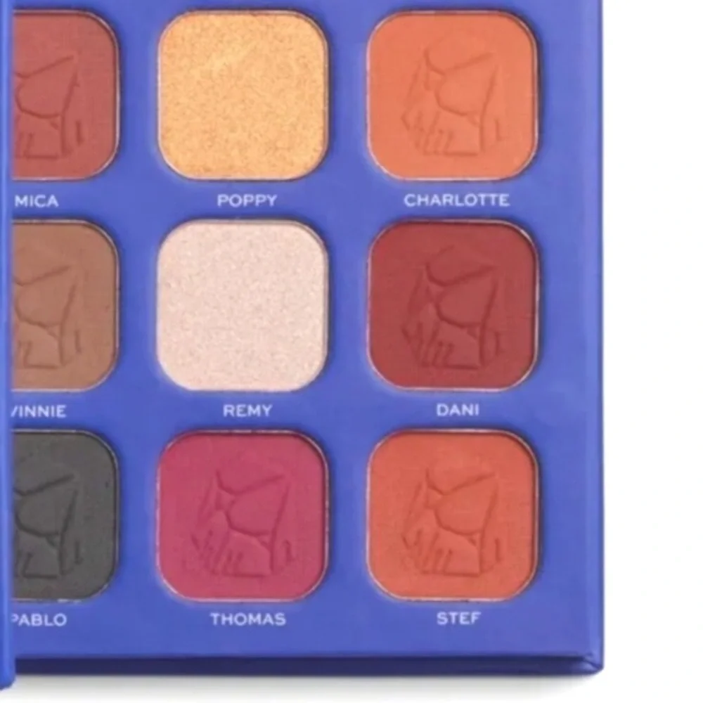 Revolution Eyeshadow Palette Duo: Naughty & Nice
